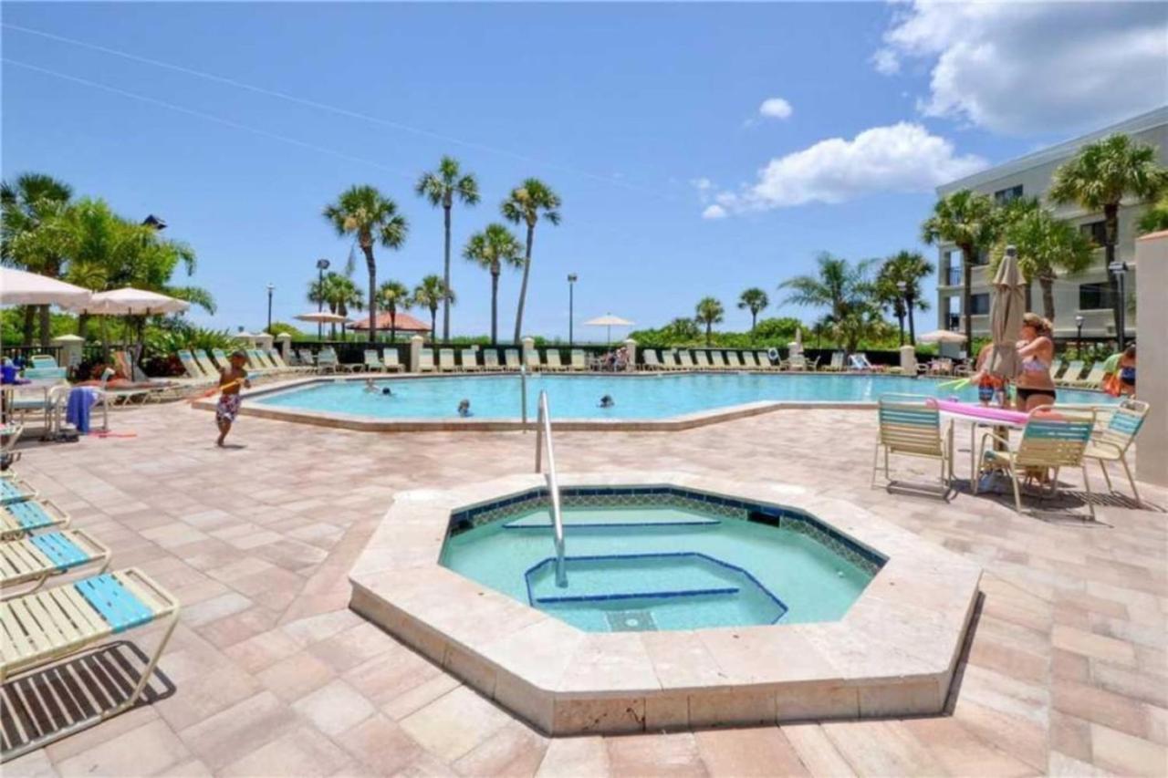 Lands End Beachfront Elegance Top Floor Corner Villa St. Pete Beach Exterior photo